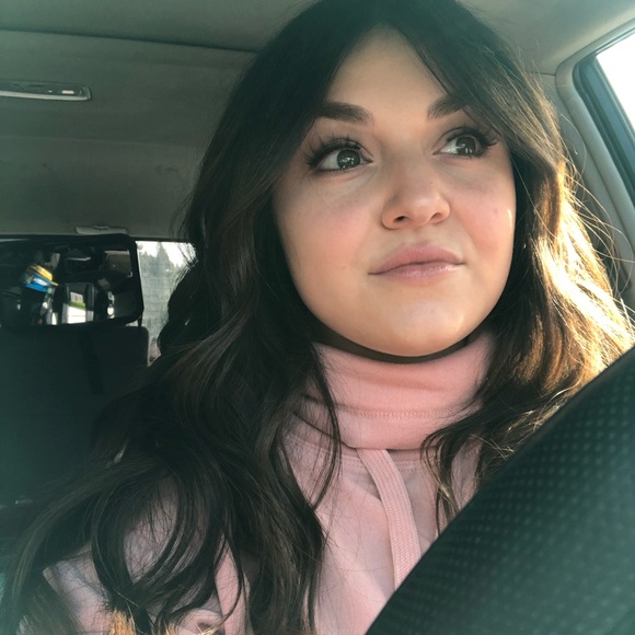 Meet your Posher, Lauren - Picture 1 of 1